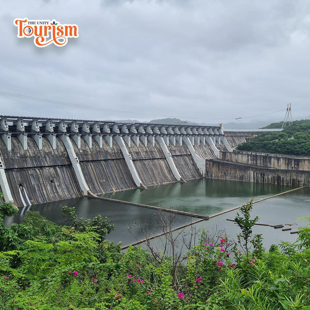 Beautiful view of Sardar Sarovar Dam reservoir with clear blue water