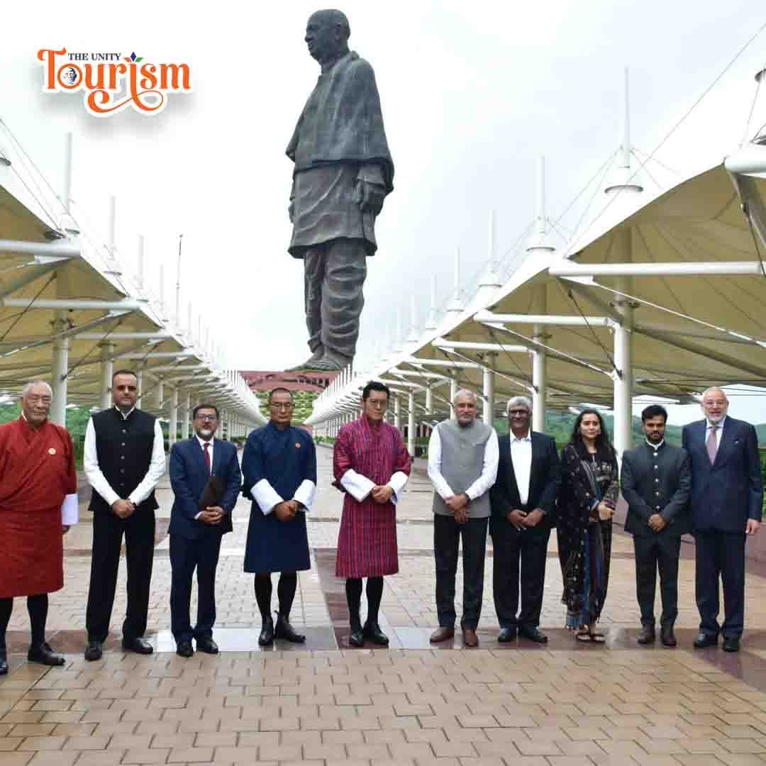Delegates and visitors at the Statue of Unity walkway with Sardar Vallabhbhai Patel monument – The Unity Tourism
